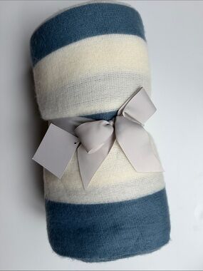 NY&C Home Lasko Throw Blanket